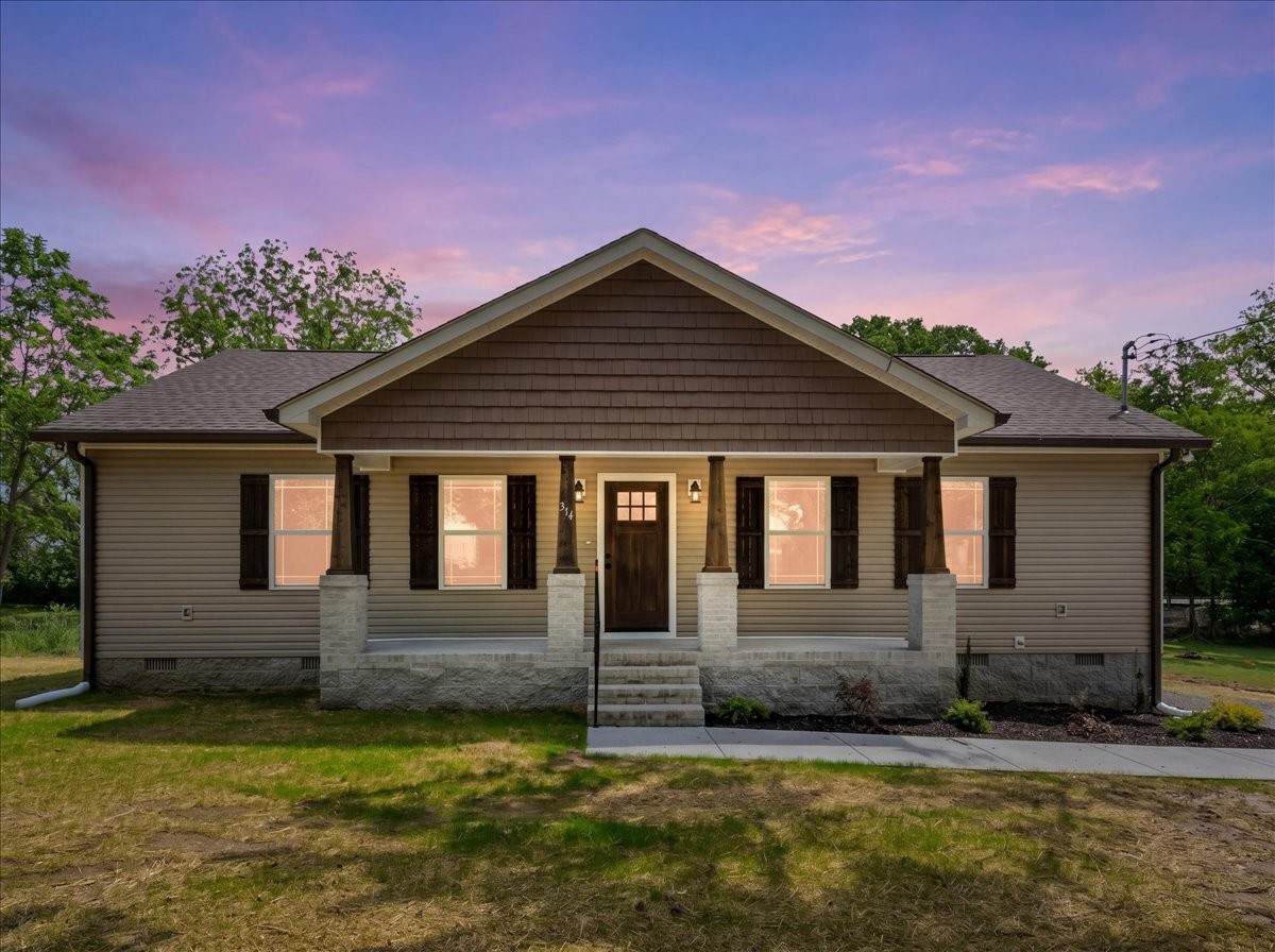 314 Spring St - Photo 1