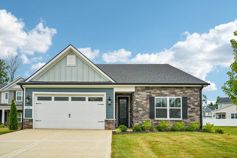 604 Silver Trace - Photo 1