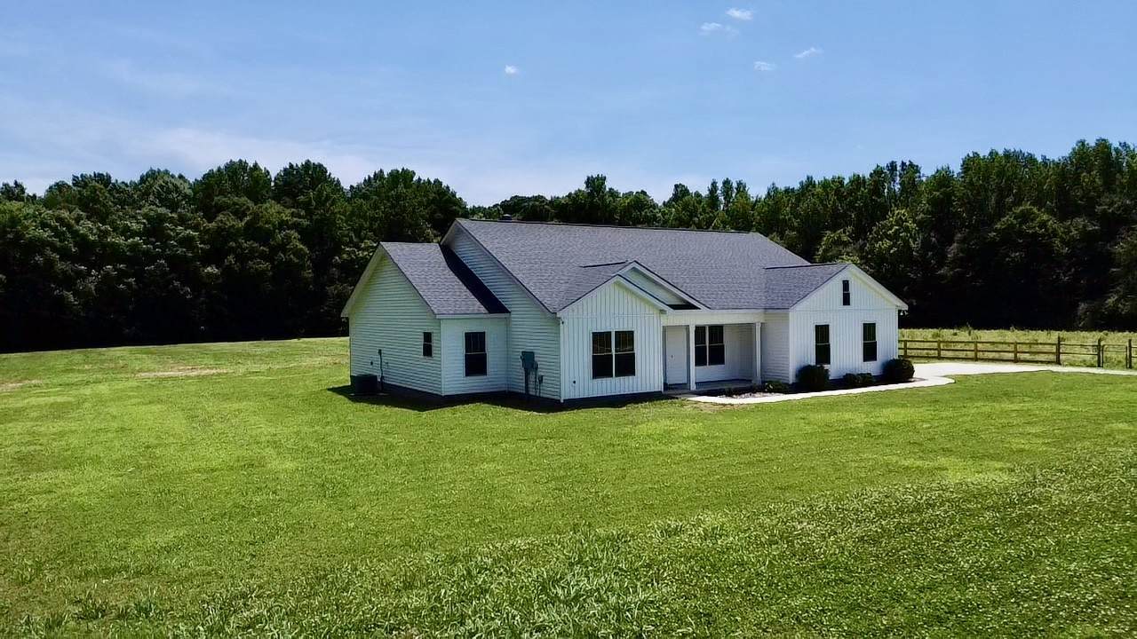64 Elliot Road - Photo 1