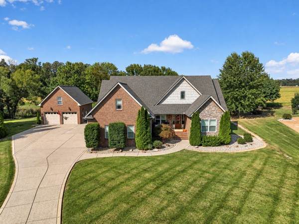 103 Bloomsbury Dr - Photo 1
