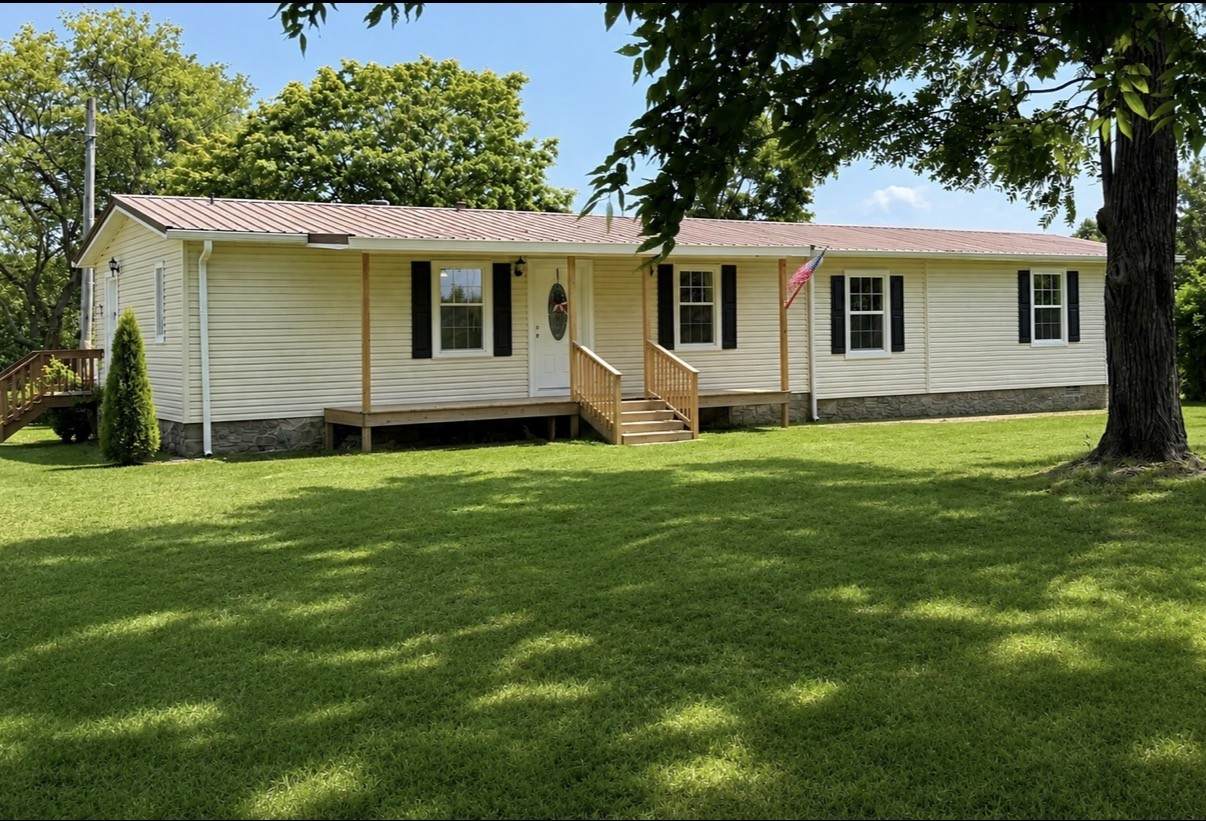 3231 E Stinson Rd - Photo 1