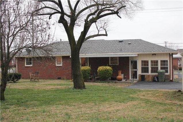437 Sam Houston Dr - Photo 1