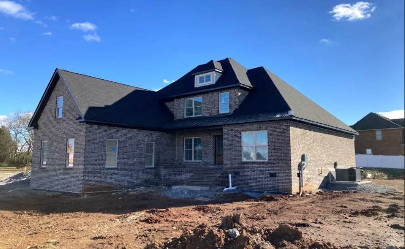 606 Dallas Court - Photo 1