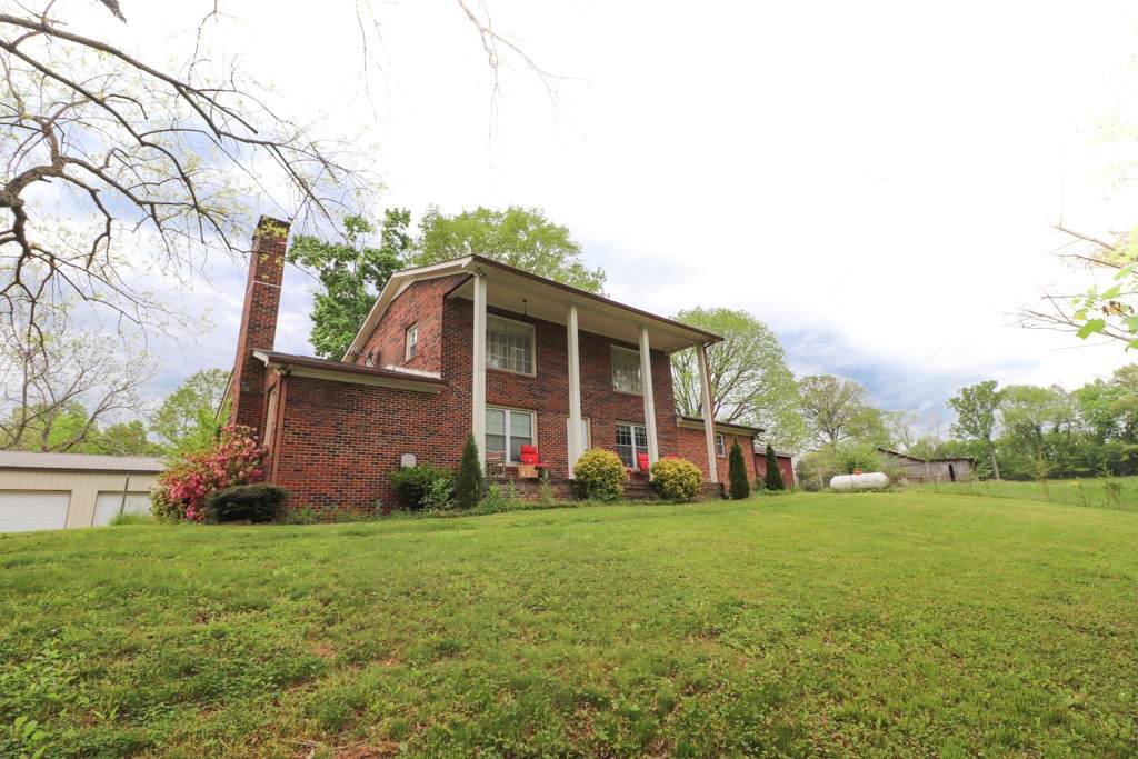 1208 Grizzell Ln - Photo 1