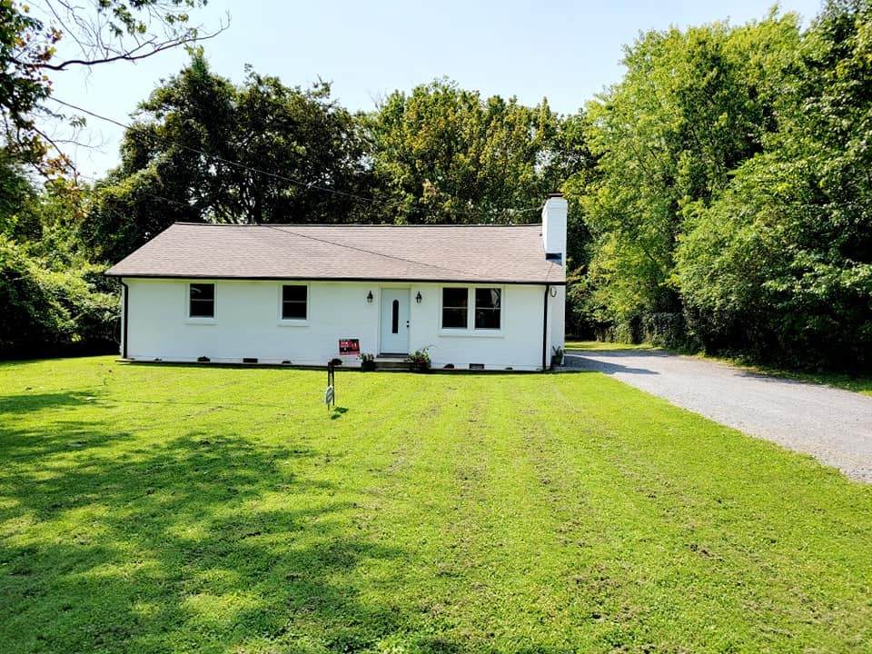 106 Robinhood Cir - Photo 1
