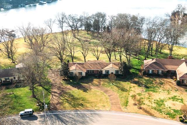 625 Bay Point Dr - Photo 1