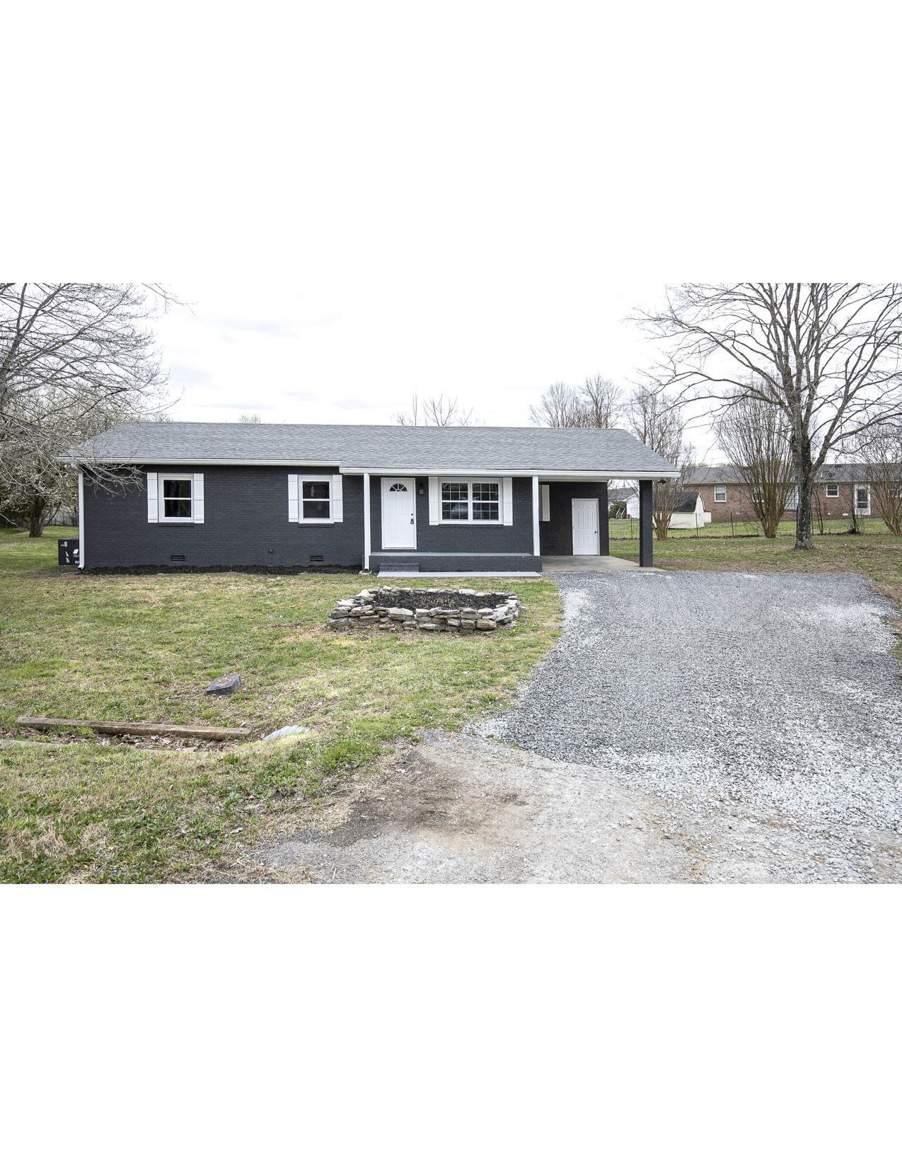 103 Lowell Cir - Photo 1