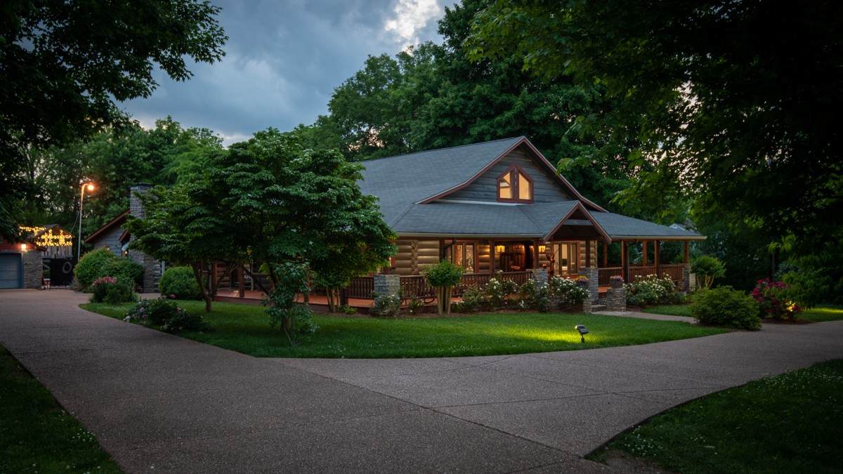 3226 Lakeshore Dr - Photo 1