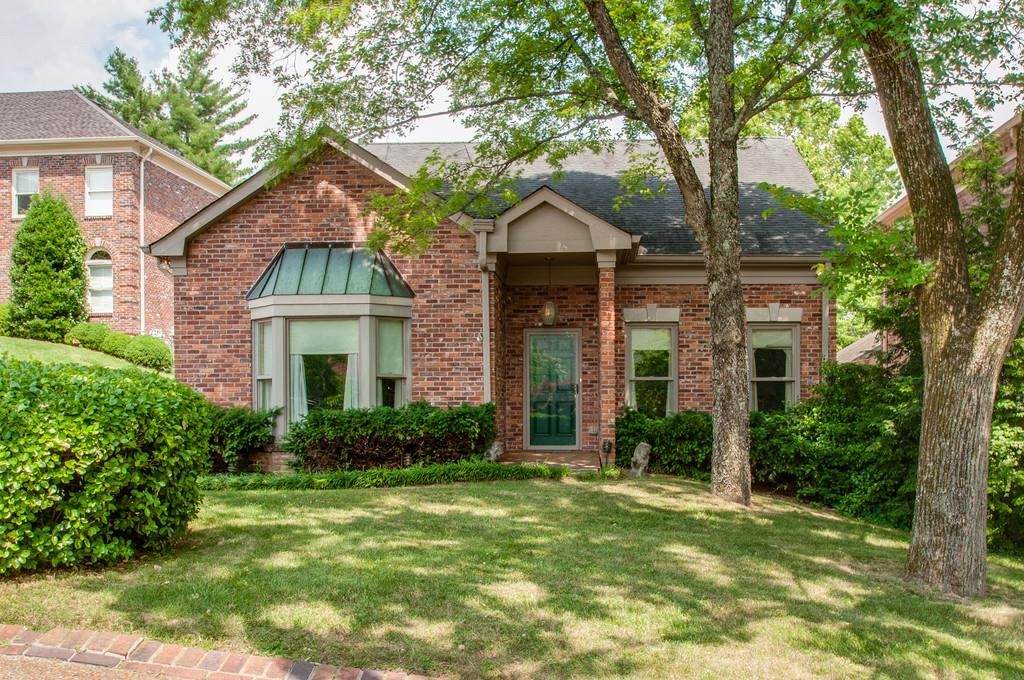 102 Sheffield Ct - Photo 1