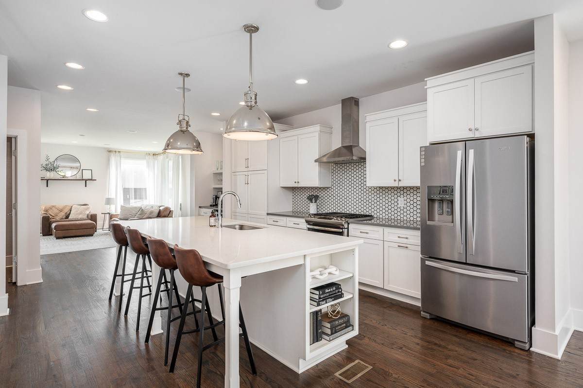 506 36th Ave - Photo 1