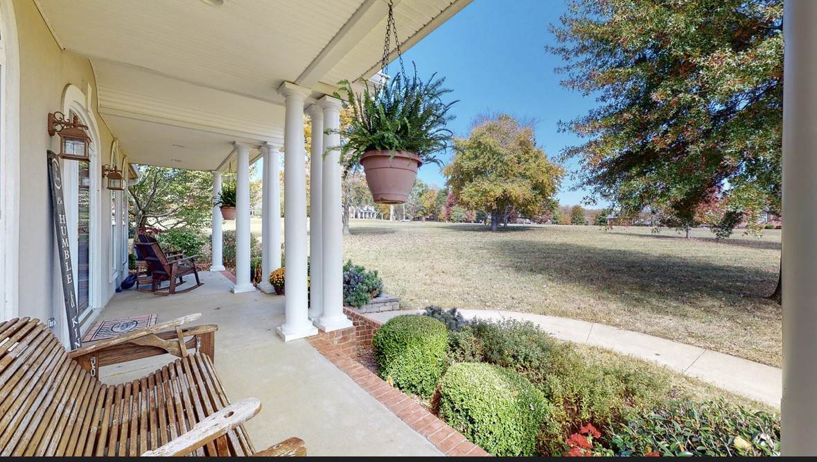 400 Leslie Way - Photo 1