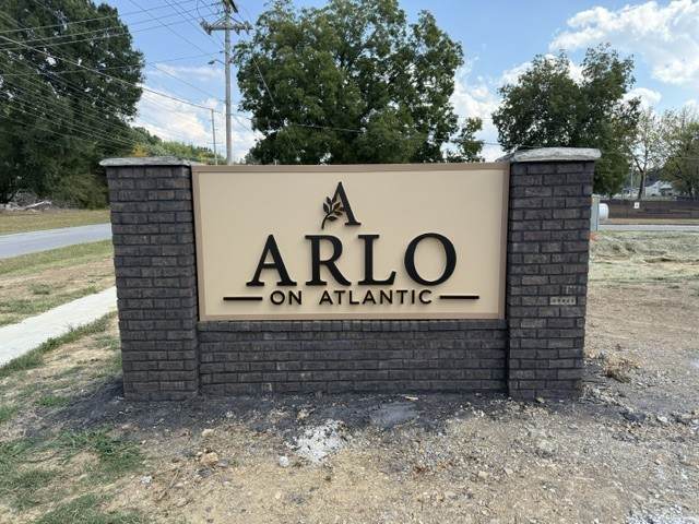 710 Sw Atlantic St - Photo 1
