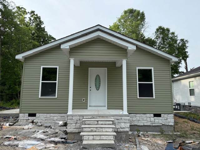604 Decherd St - Photo 1