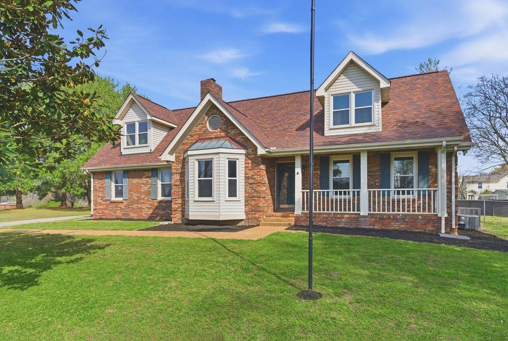 721 Clayton Dr - Photo 1