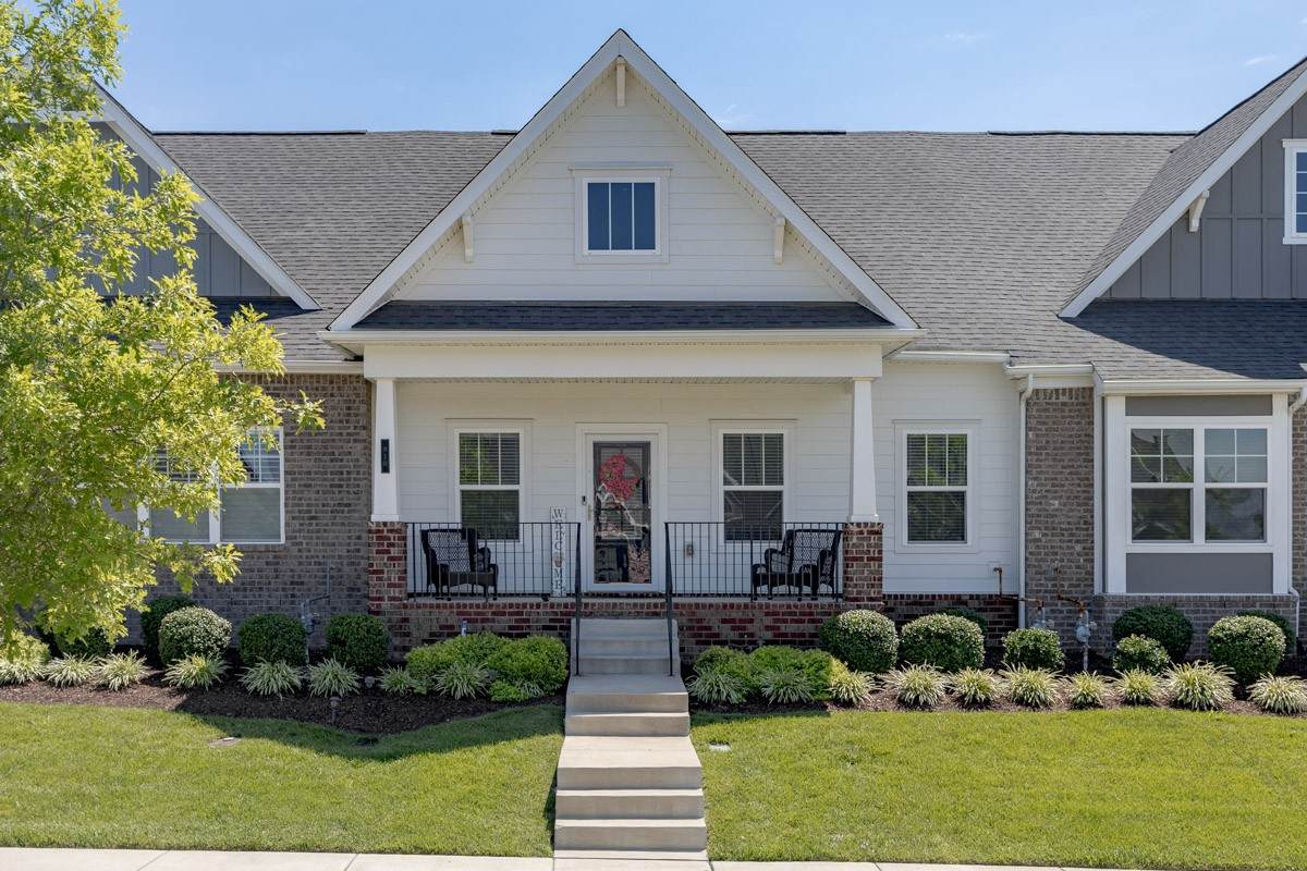 810 Griff Ln - Photo 1