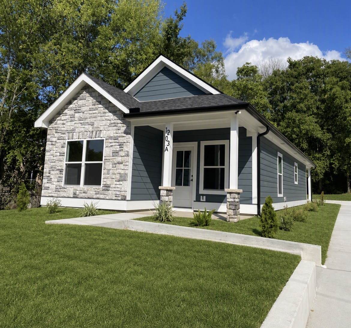 1203 East End St - Photo 1
