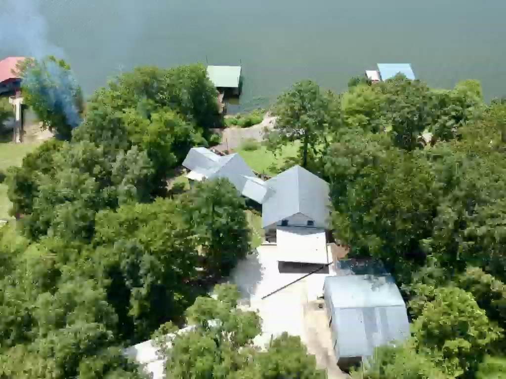 https://bt-photos.global.ssl.fastly.net/nashville/1280_boomver_3_RTC3305229-1.jpg