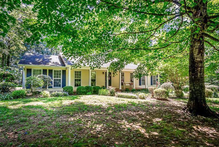 555 Hickory Blvd - Photo 1