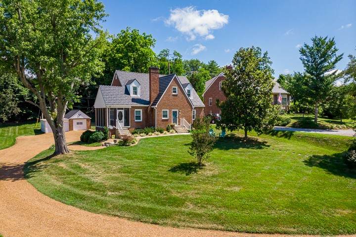 104 W Lawn St - Photo 1