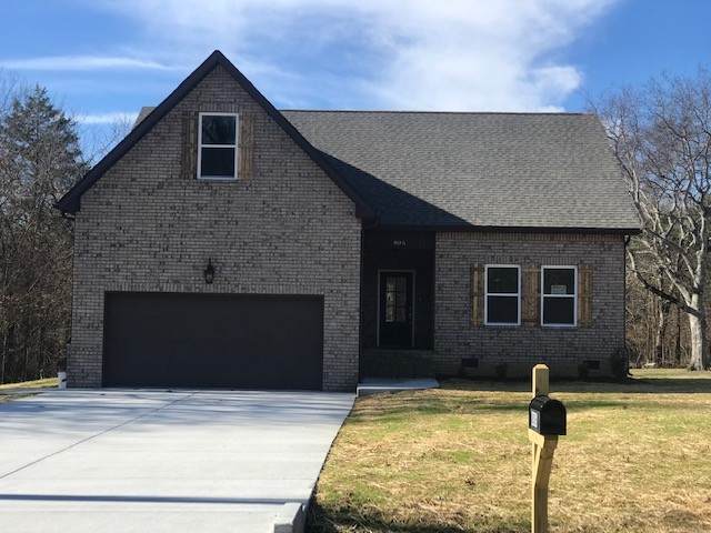 806 Valley Dr - Photo 1