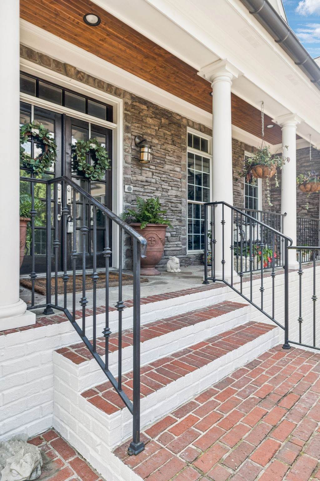 173 Allenhurst Cir - Photo 1