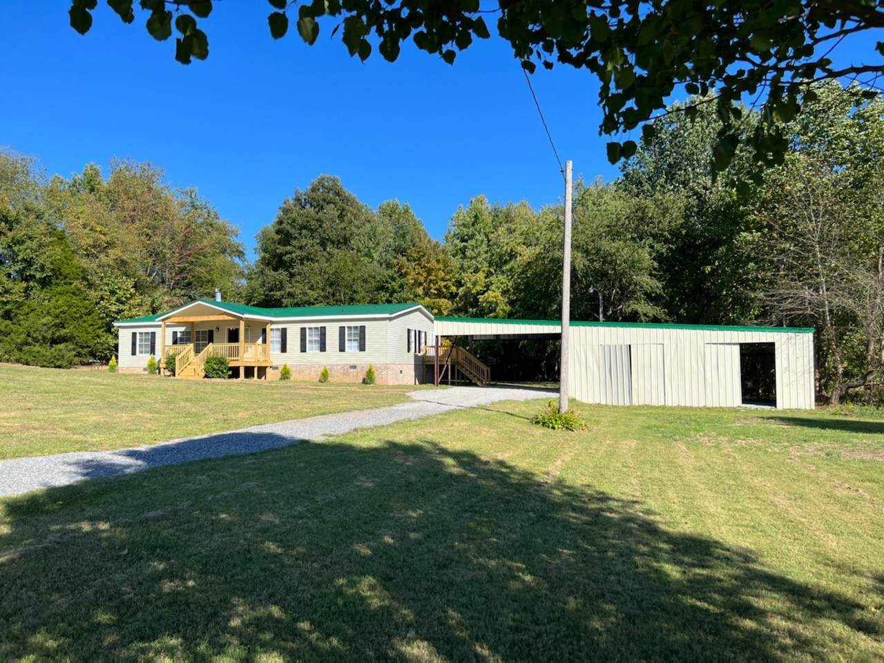 1084 Minor Ln - Photo 1