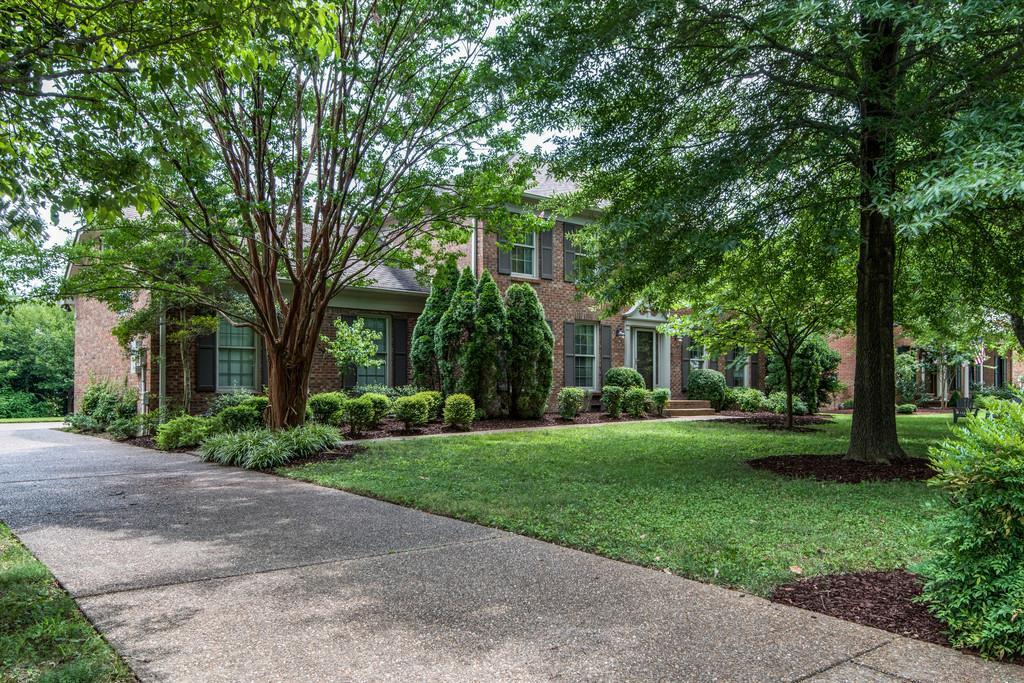 1537 Kinnard Dr - Photo 1