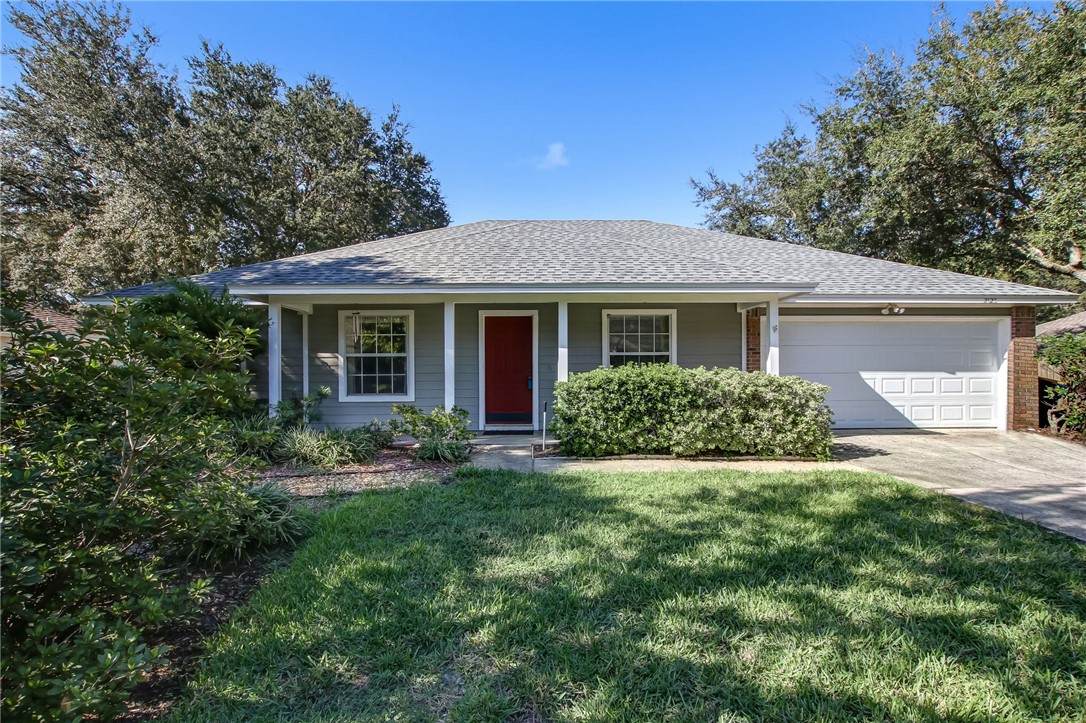 2123 Canterbury Lane - Photo 1