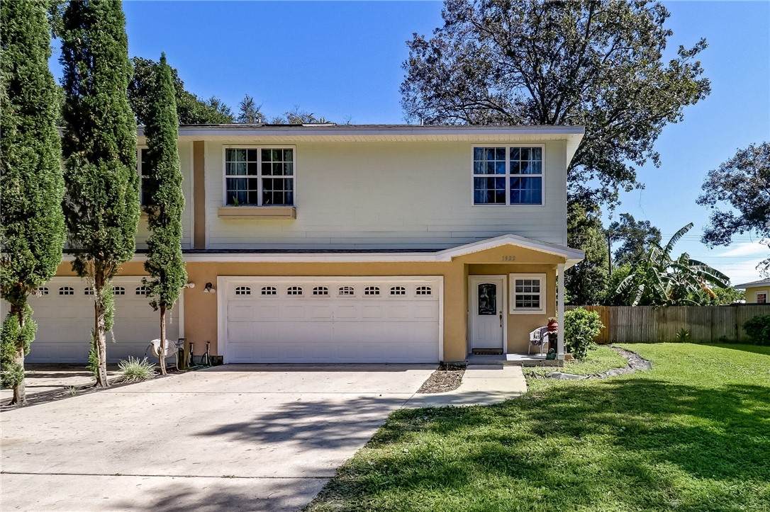 1922 Oak Drive - Photo 1