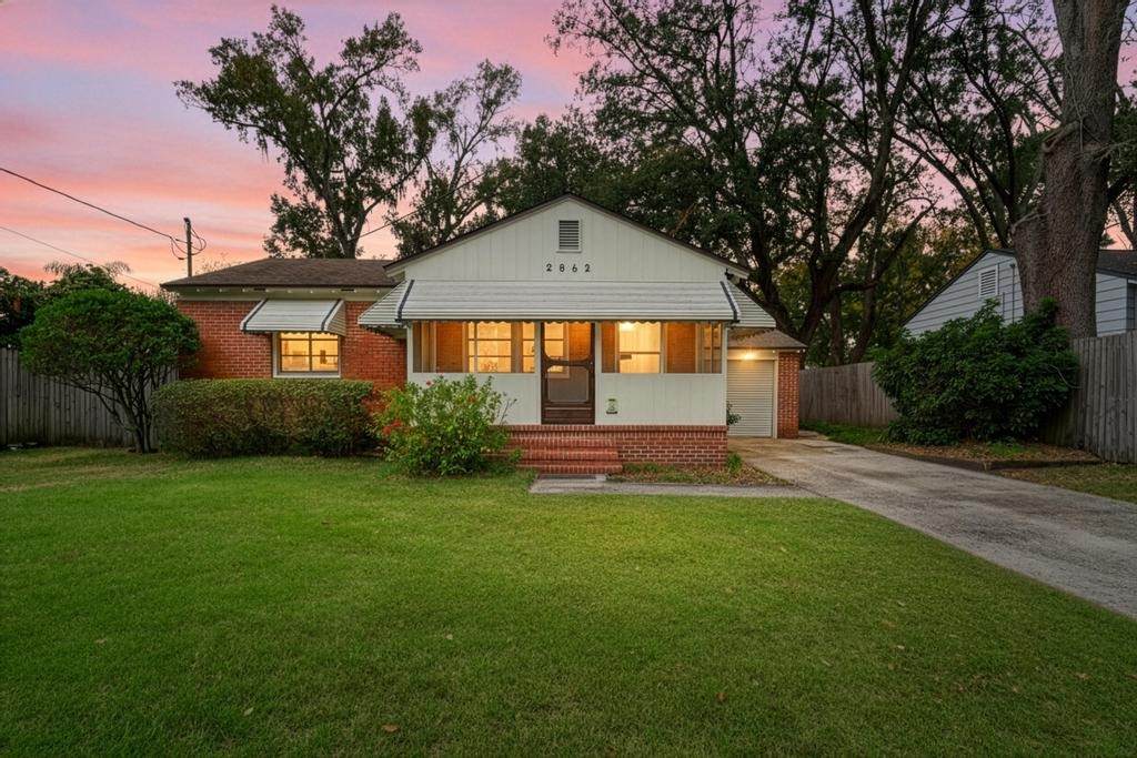 2862 Seville Court - Photo 1