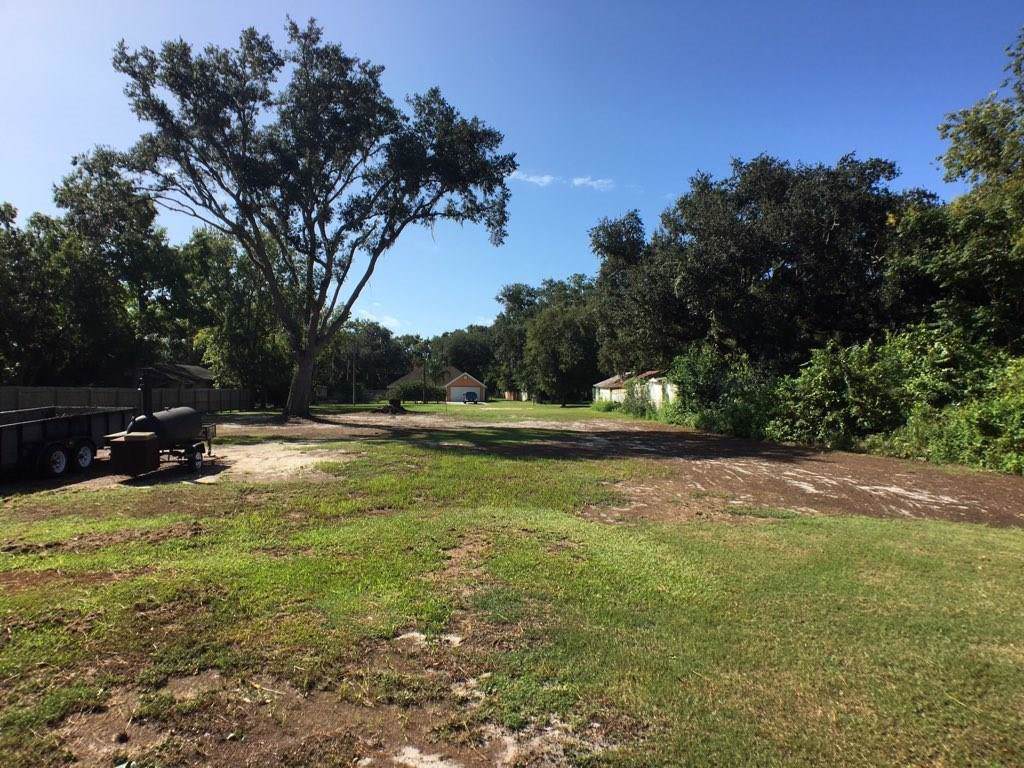 855 Cashen Drive - Photo 1