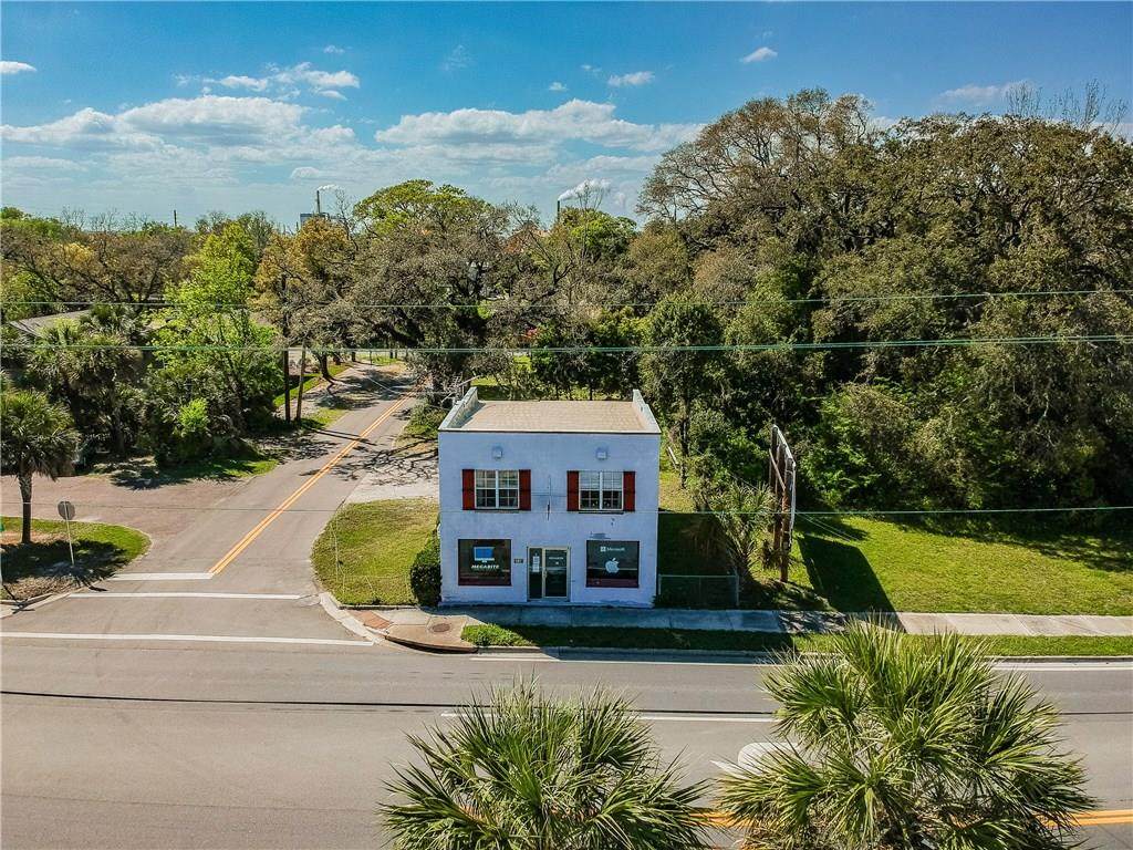 531 8TH Street - Photo 1