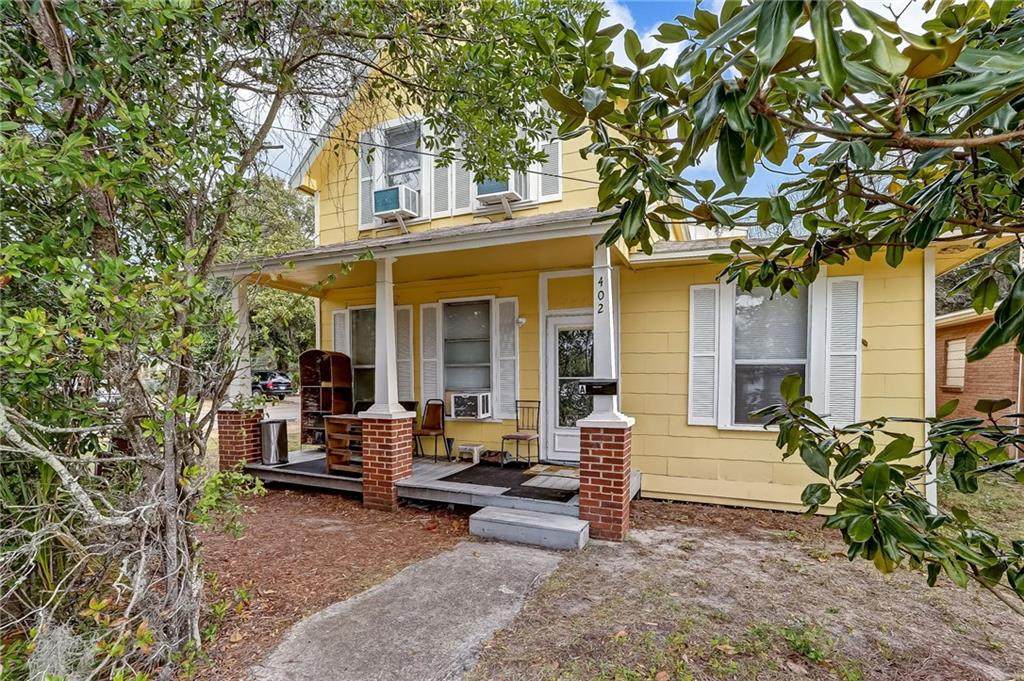 402 11TH Street - Photo 1