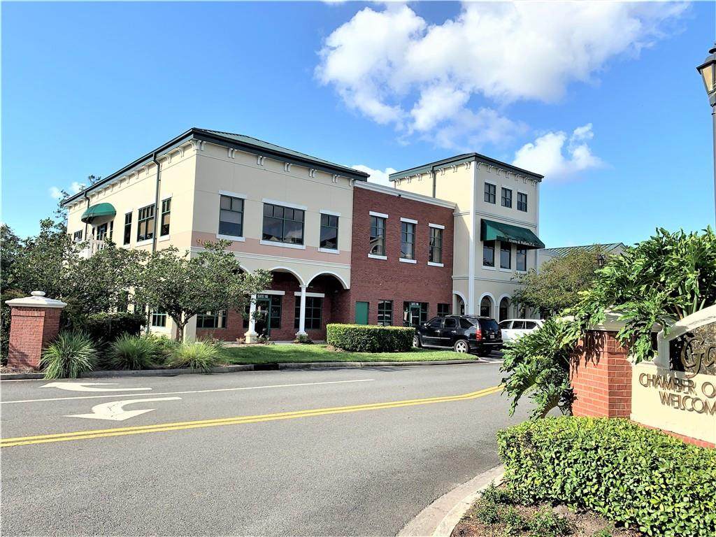 960194 Gateway Boulevard - Photo 1