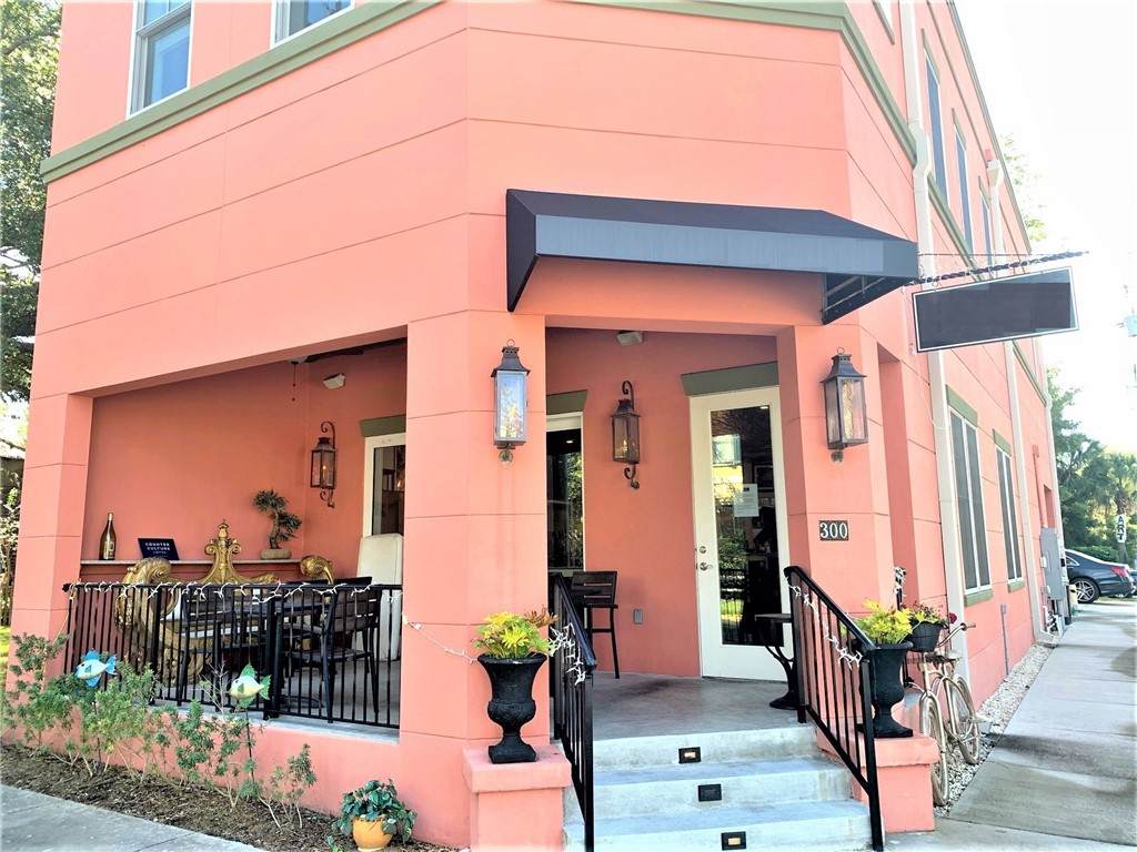 300 Ash Street - Photo 1