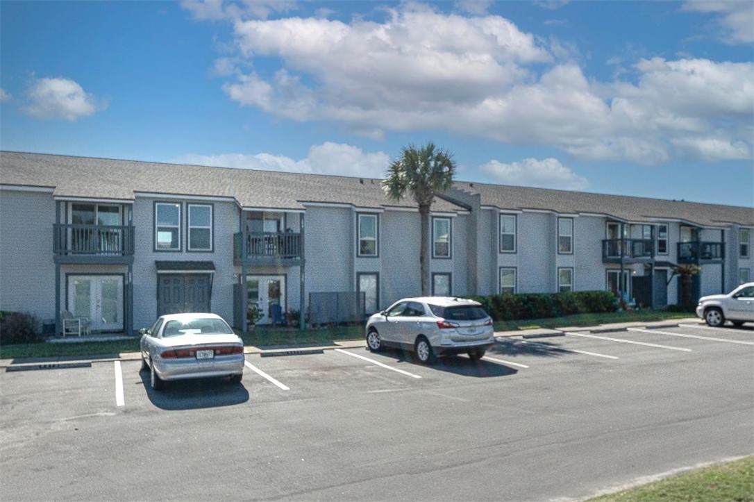 631 Tarpon Avenue - Photo 1