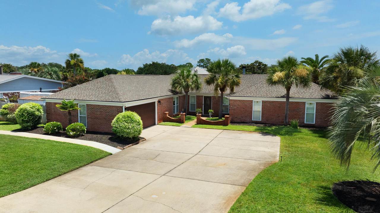 934 Aquamarine Drive - Photo 1