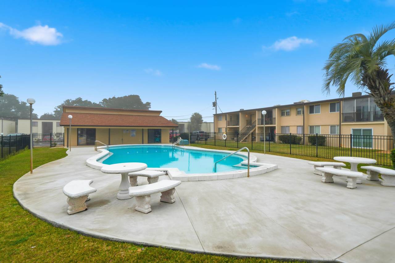 300 Miracle Strip Parkway - Photo 1