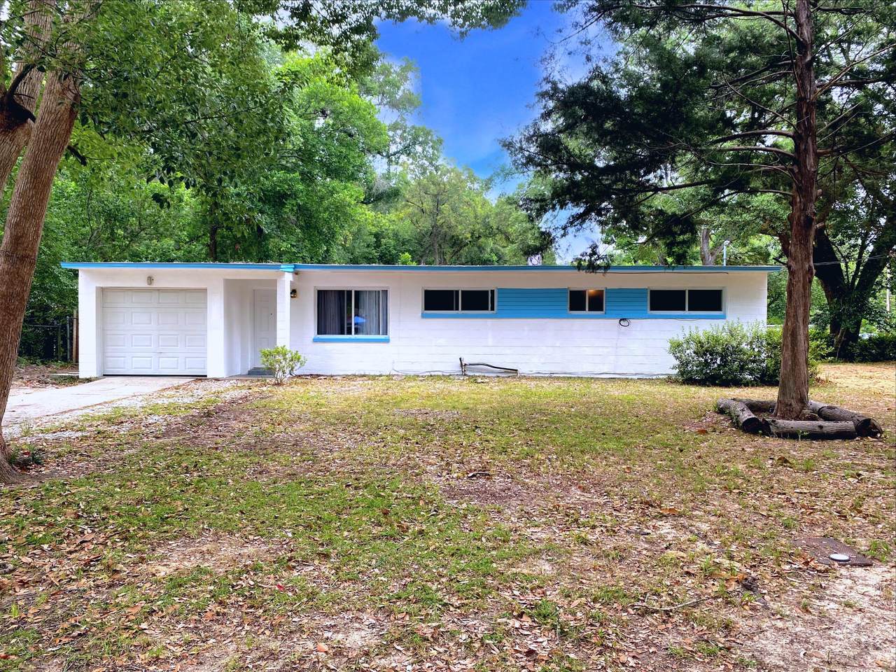 604 Edgecliff Drive - Photo 1