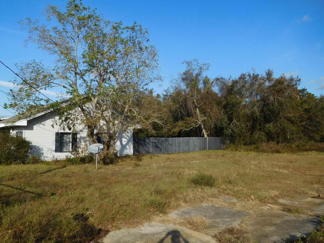 2100 Mar Mar Lane - Photo 1