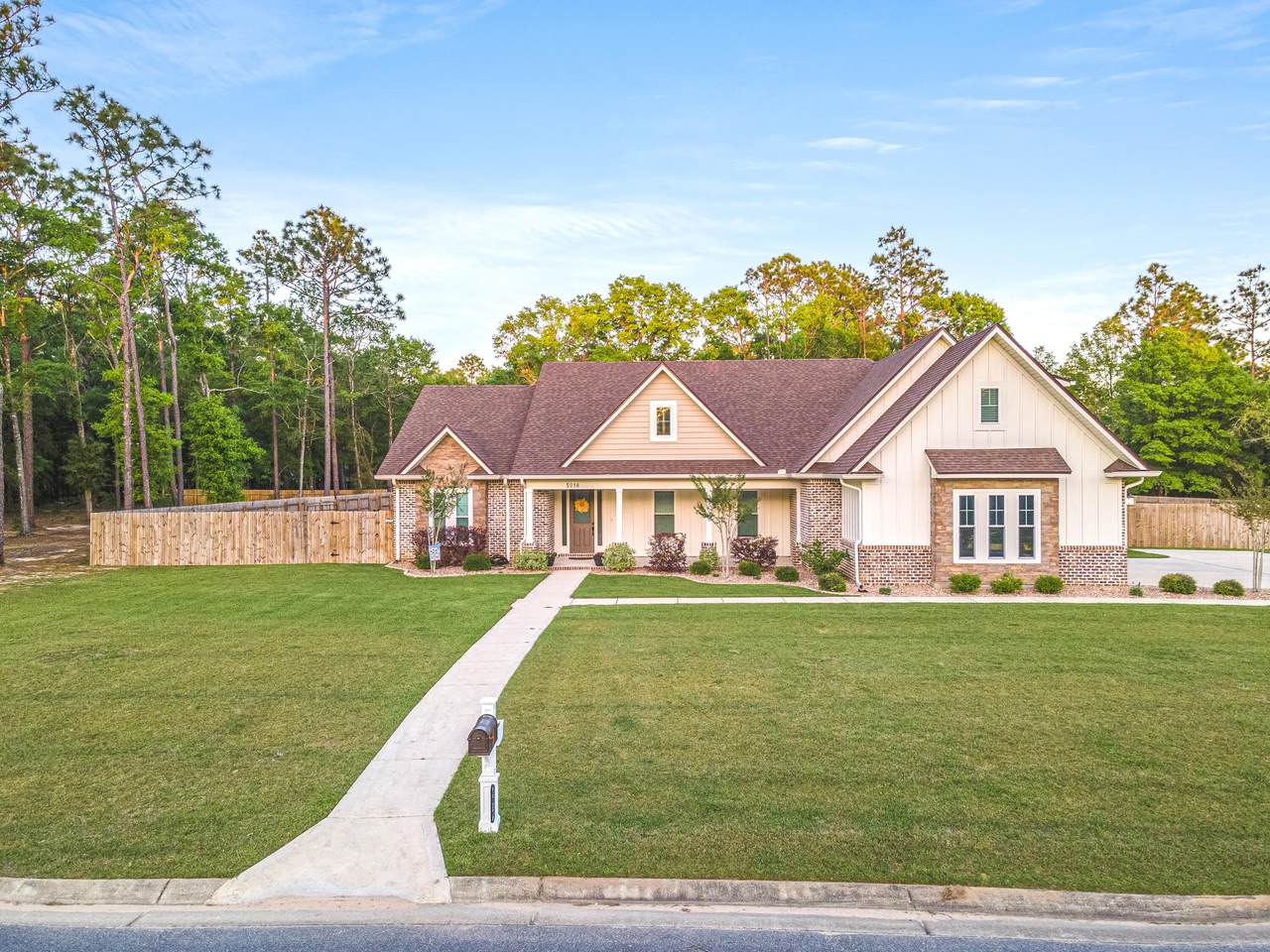 5018 Red Oak Drive - Photo 1