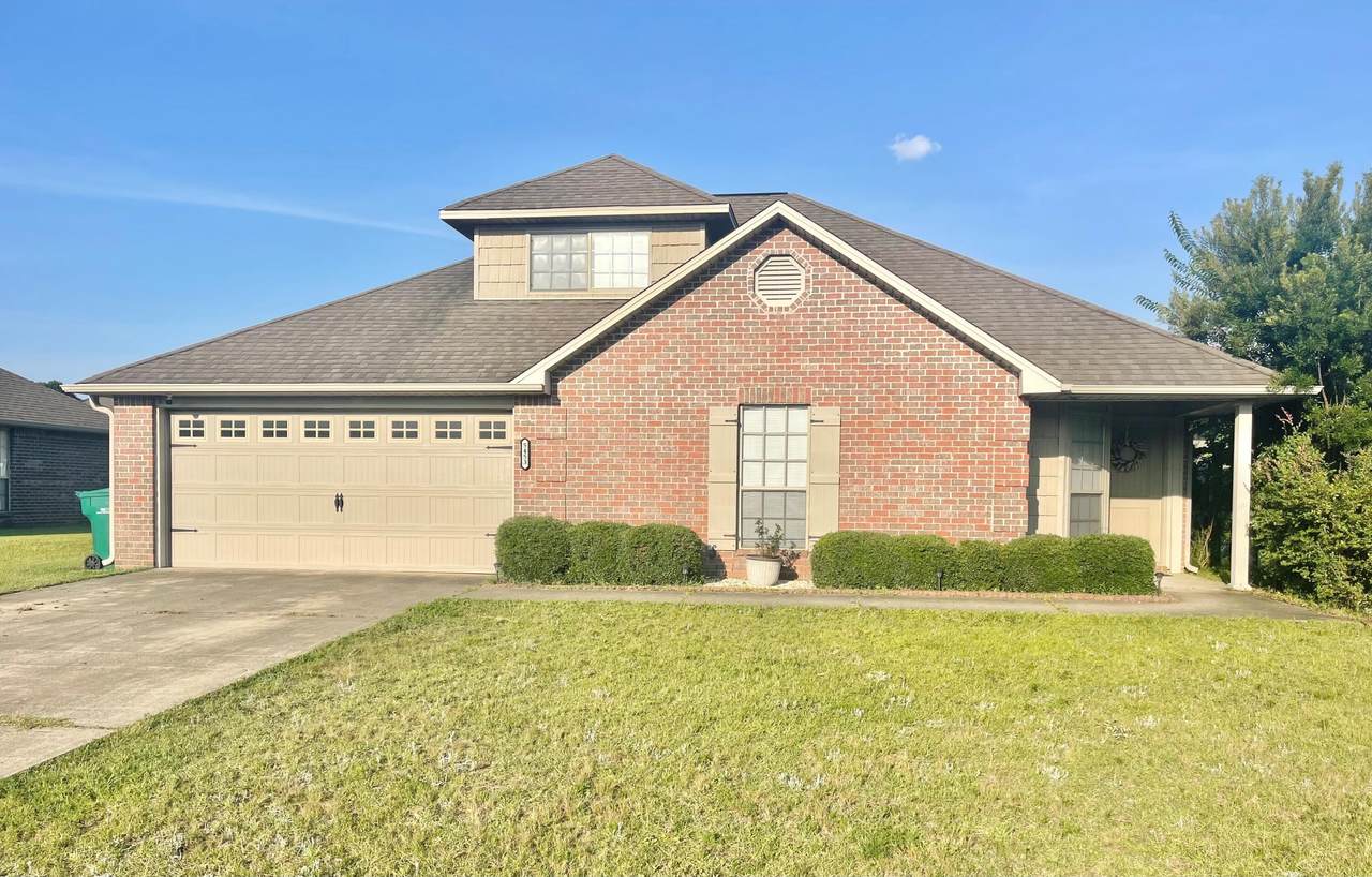 5453 Lee Farm Boulevard - Photo 1