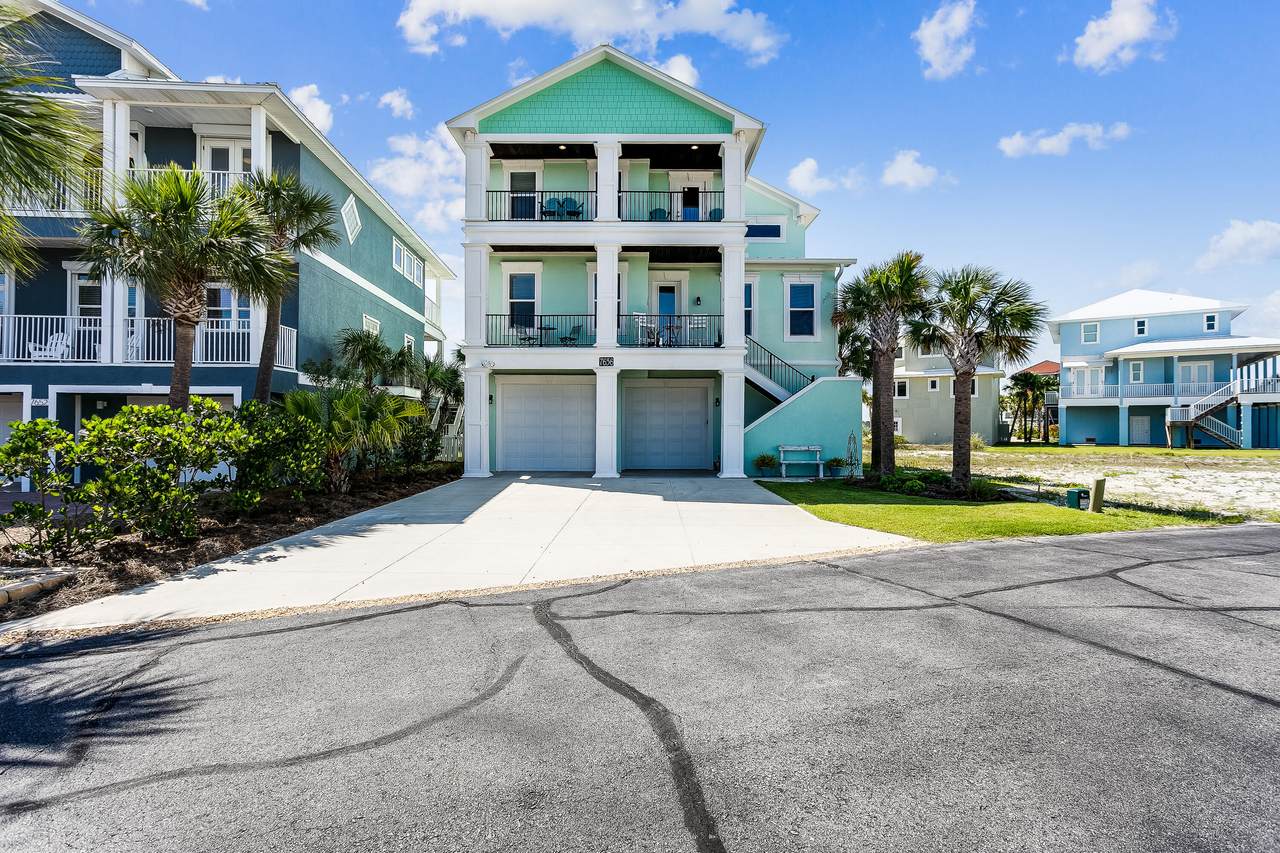 7656 Key West Drive - Photo 1