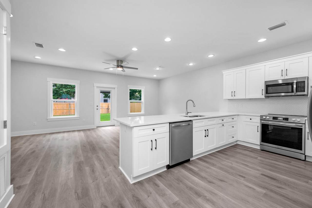 30 Harbeson Avenue - Photo 1