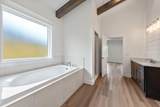 2039 Fontainebleau Court - Photo 15