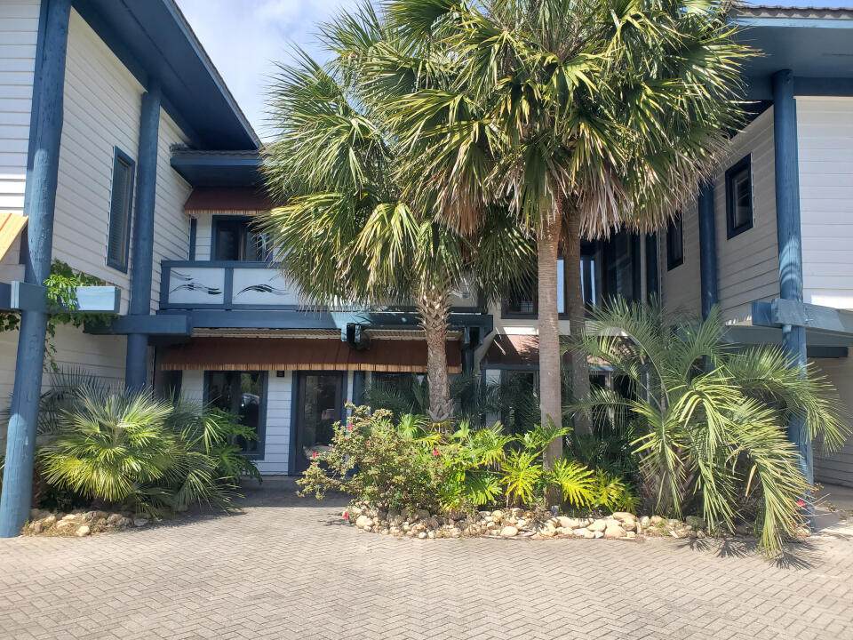 901 Santa Rosa Boulevard - Photo 1