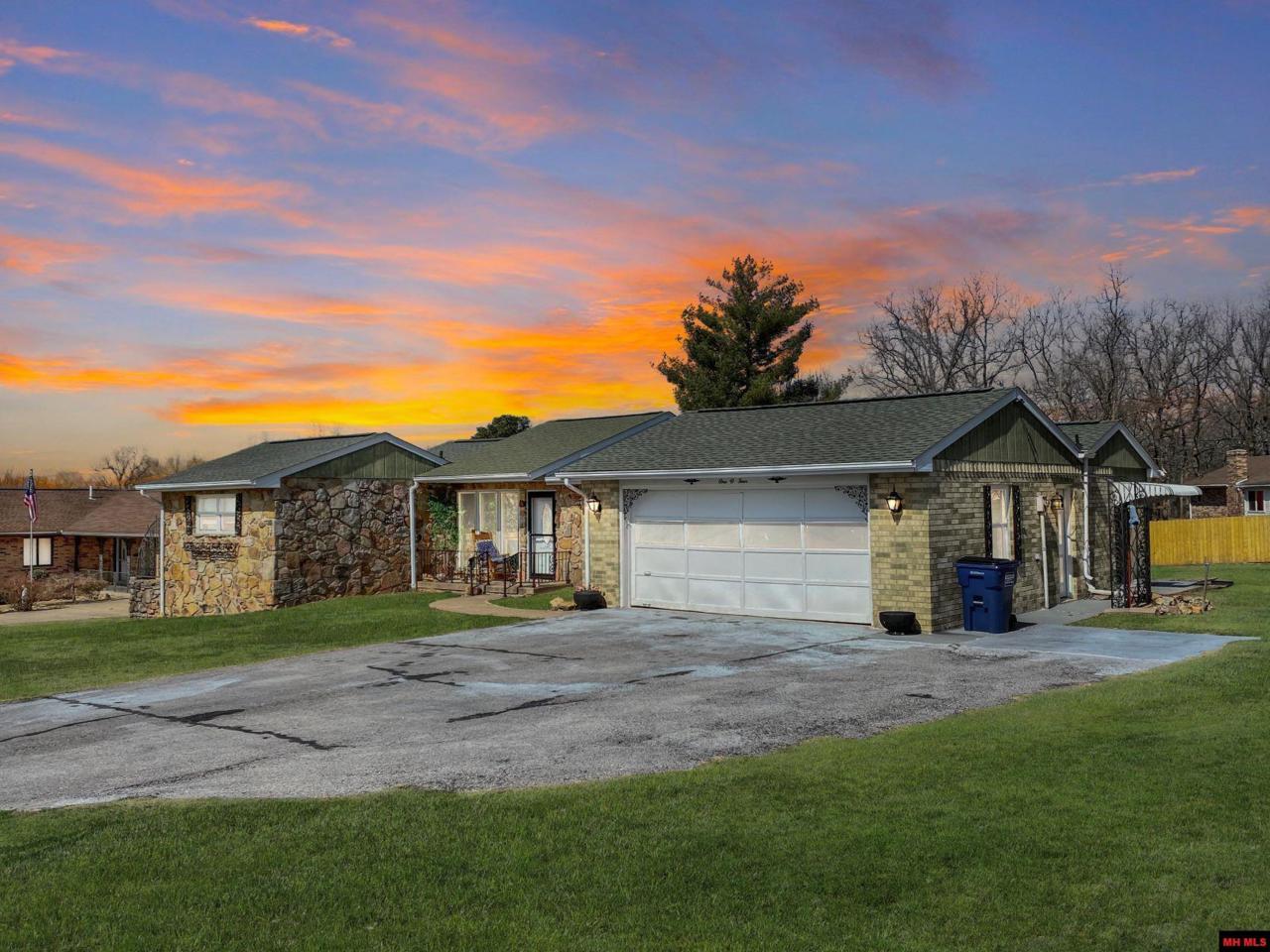 104 Louann Drive - Photo 1