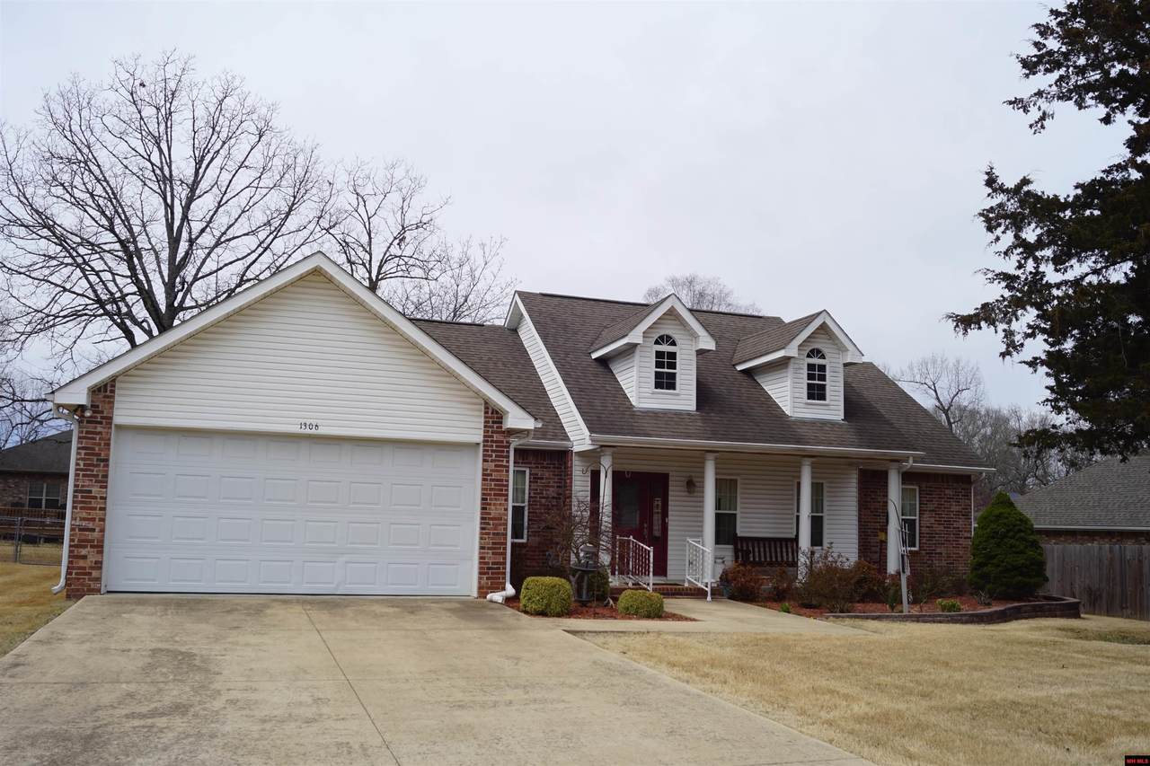 1306 Laurel Road - Photo 1