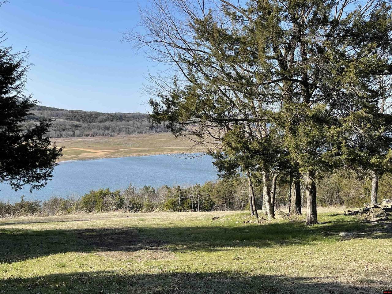 Lot 17 Mc 2048 - Photo 1