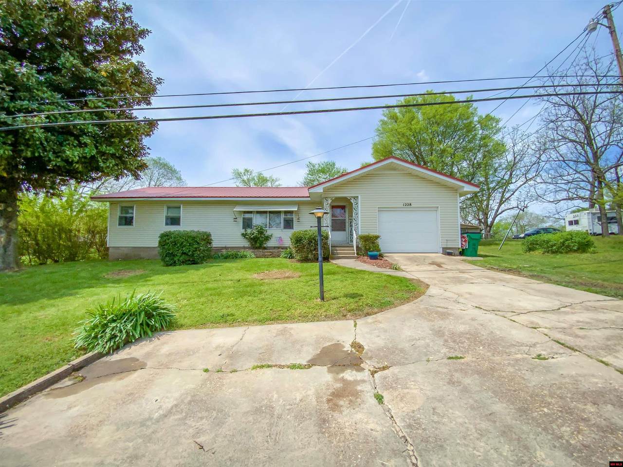1228 Panther Avenue - Photo 1